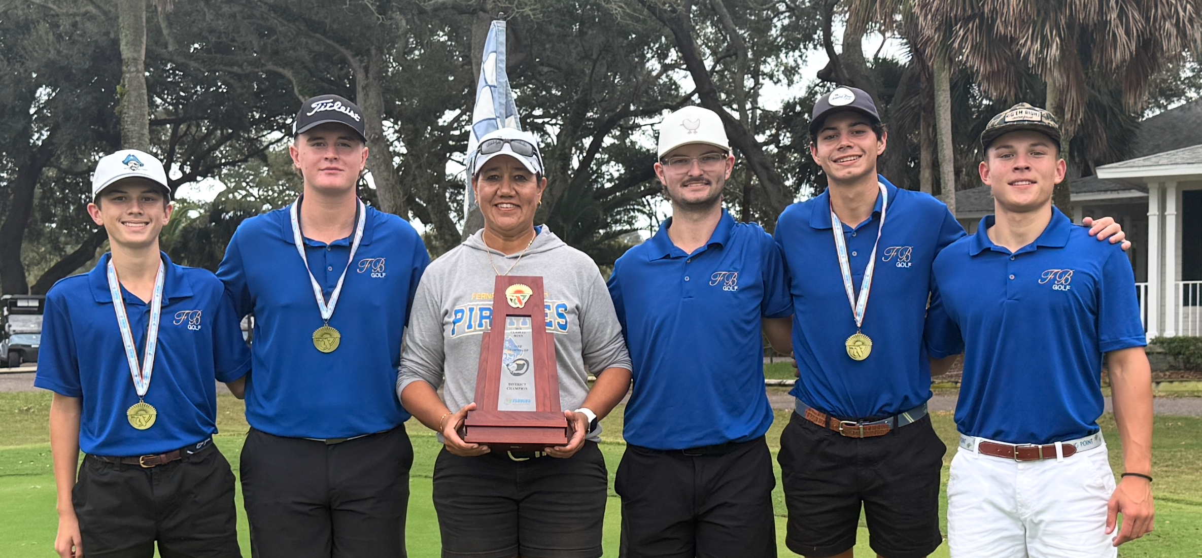 Pirates clinch district golf title